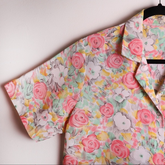Super cute pastel floral vintage blouse - Picture 3 of 4